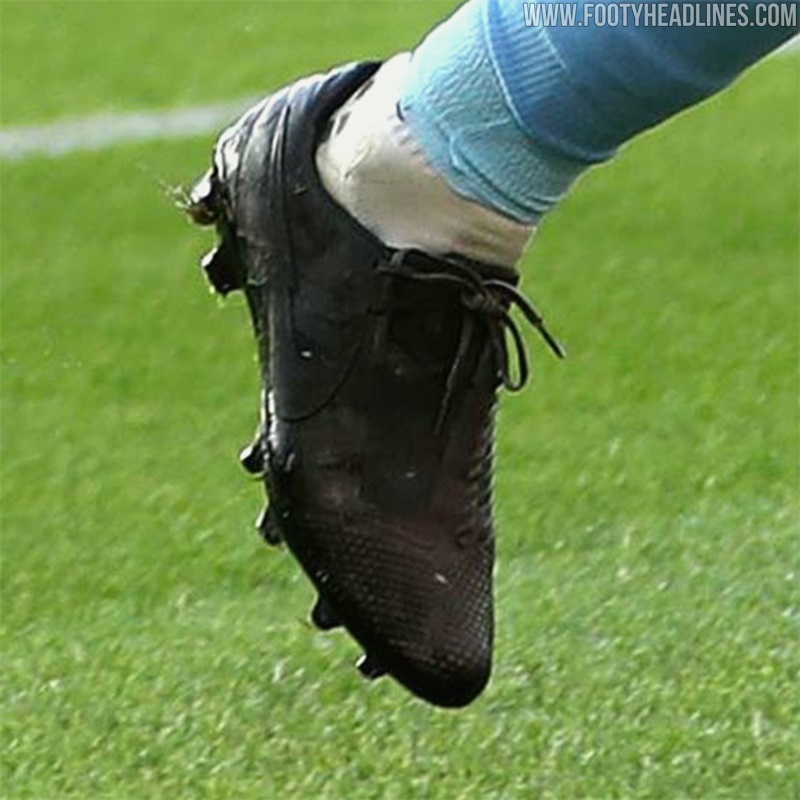 raheem sterling football boots