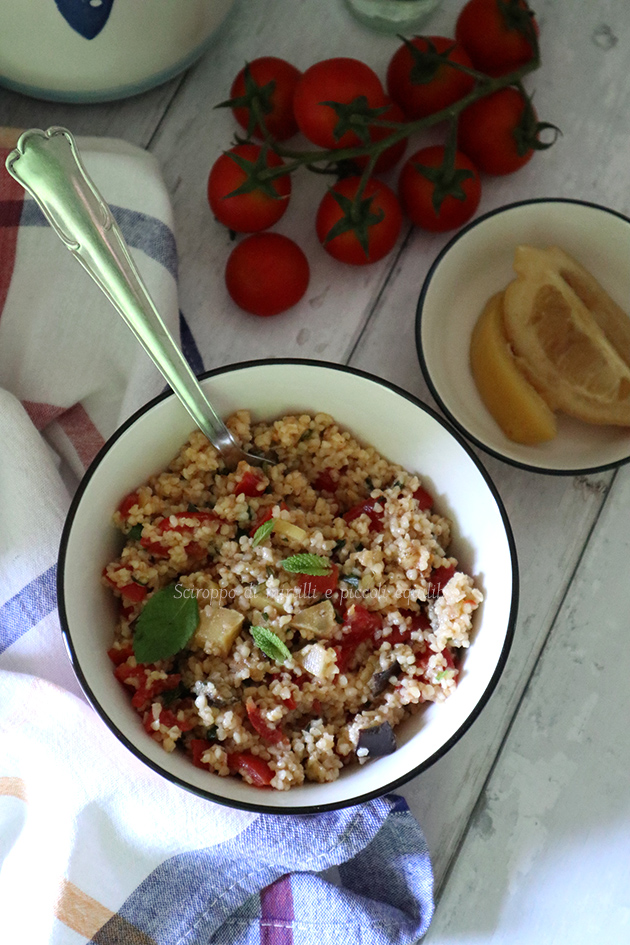 Bulgur con melanzana, pomodori, menta e limone in conserva