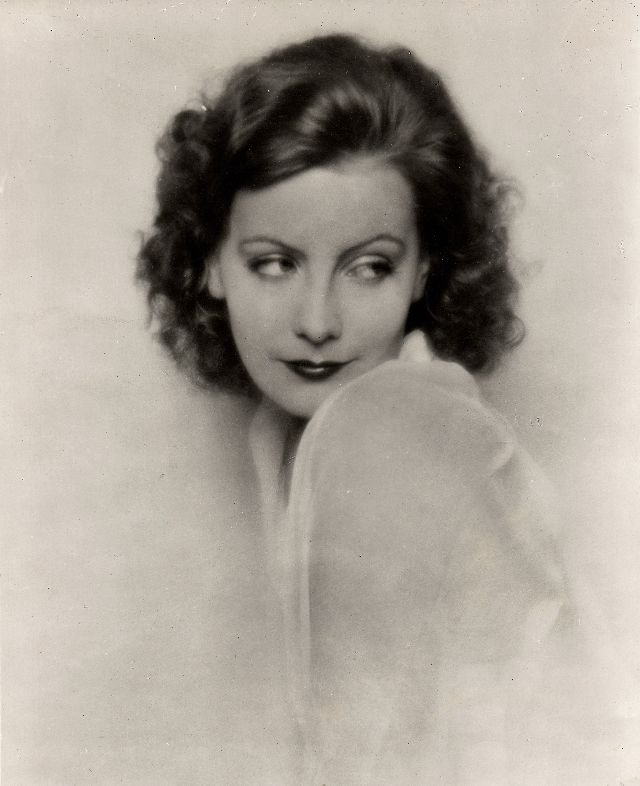 30 Stunning Vintage Photos of Greta Garbo in the 1920s ~ Vintage Everyday