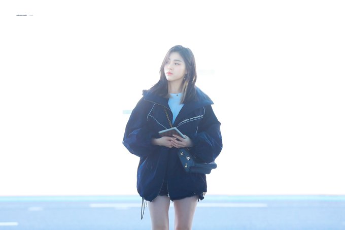 취향저격하던 날의 있지 ITZY 류진 분위기 모음.jpgif | 인스티즈