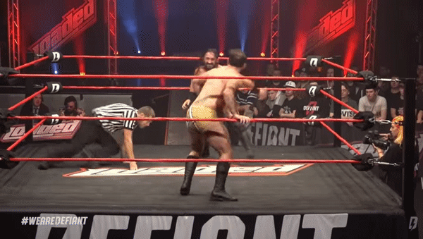 [IMAGE:https://1.bp.blogspot.com/-RYip9HmGuRc/YDHdyvHEsBI/AAAAAAAAOCs/yUina_aCNTIeaZb2gaORLBHrWBsT8zmPgCLcBGAsYHQ/s600/Hammer%2BFist%2BTo%2BThe%2BLeg%2B%252B%2BLow%2BSuperkick.gif]