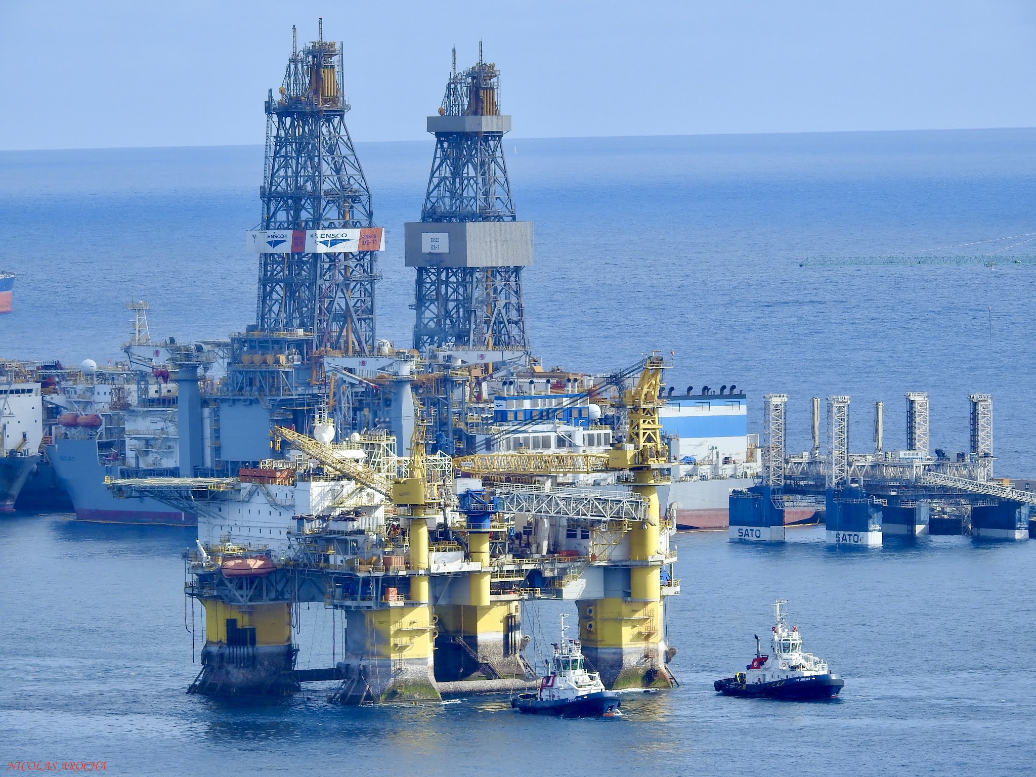 SANTACruceros / La LUZ: ATLANTICA DELTA / PACIFIC DOLPHIN