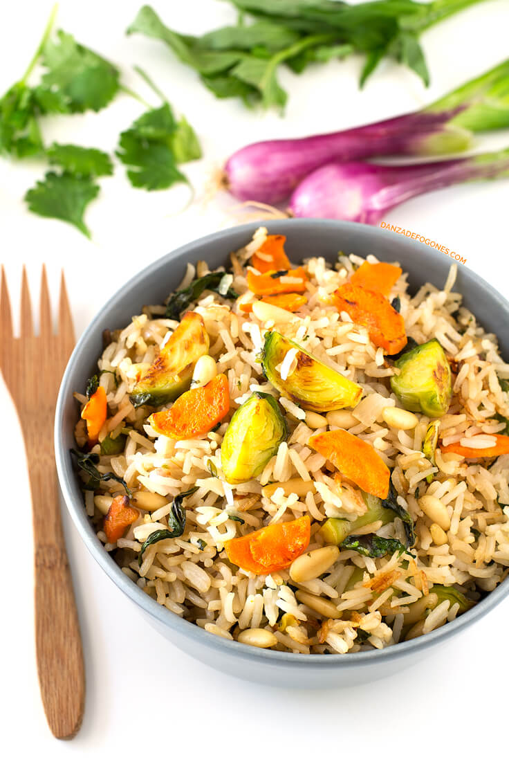 Vegan fried rice with brussels sprouts | danceofstoves.com #vegan Vegan fried rice with brussels sprouts | danceofstoves.com #vegan