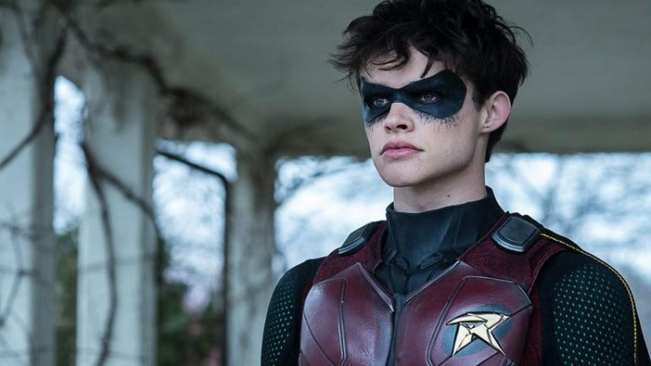 Titans: Curran Walters adoraria ter feito um Crossover com a Batwoman de Ruby Rose