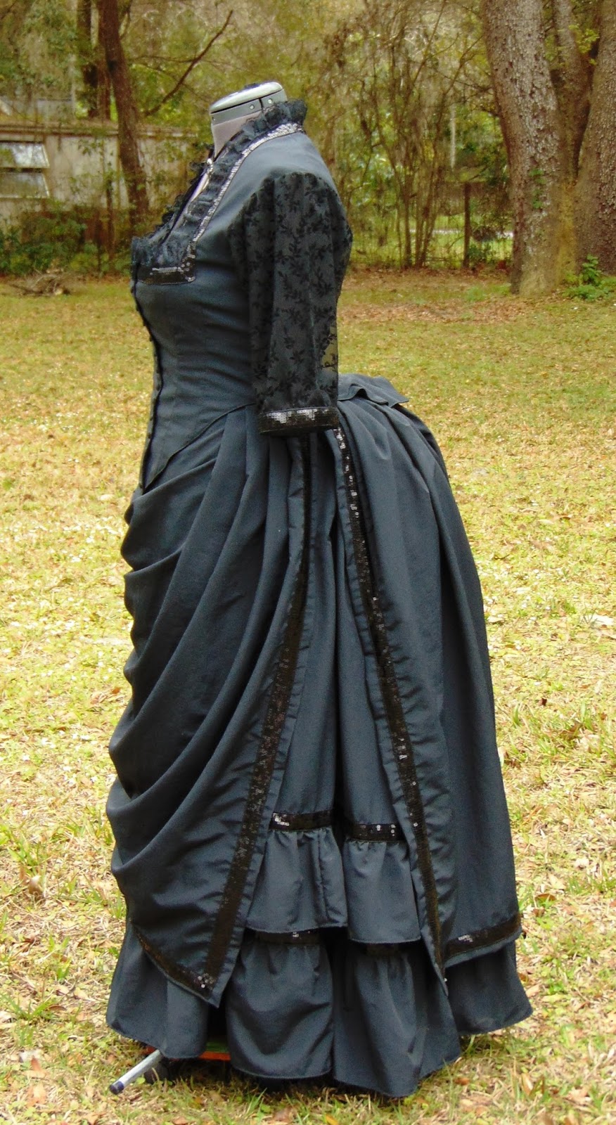 The Antique Sewist: 1880s Black Evening Gown - Asymmetrical
