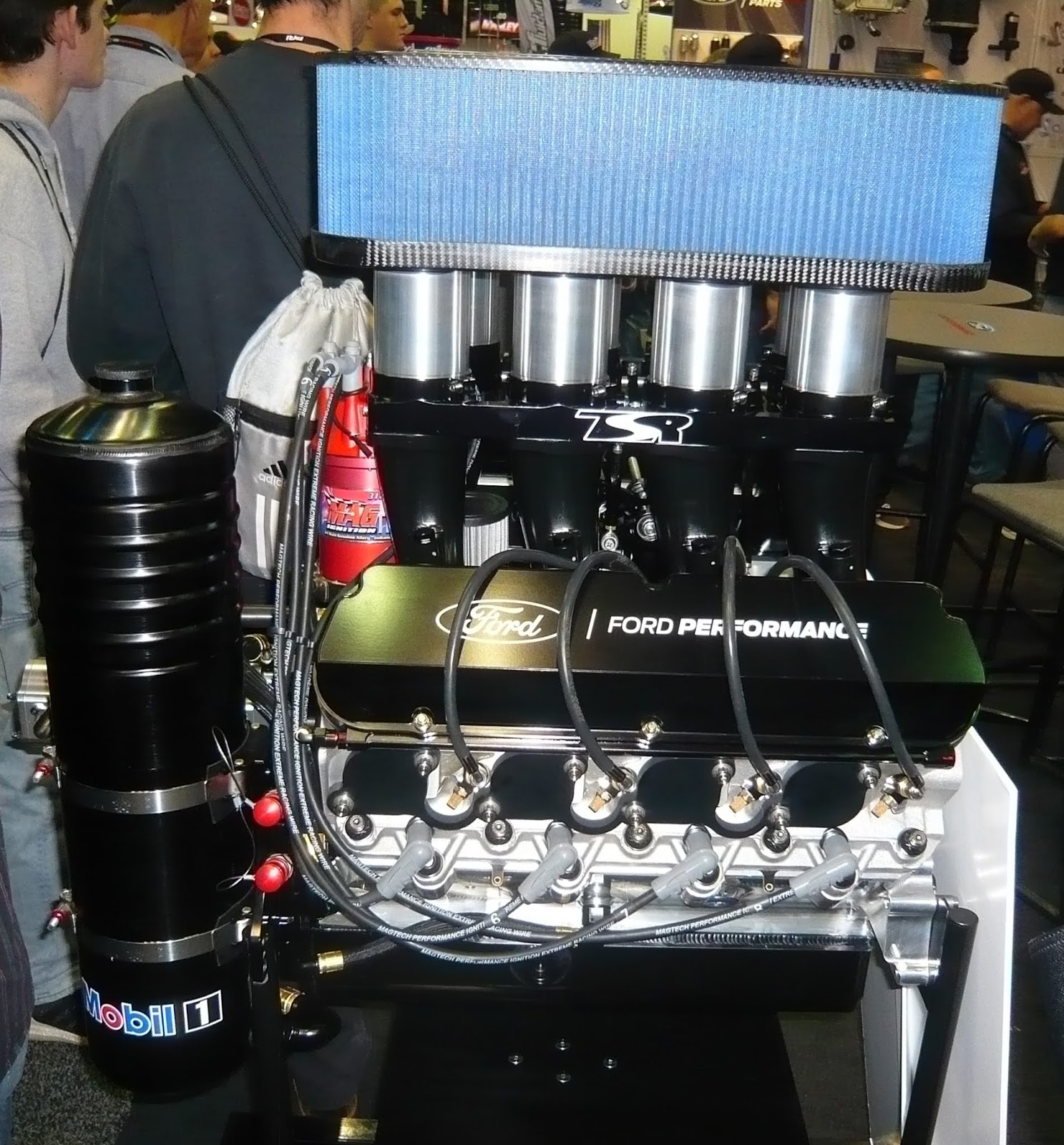 Triplett's Eye on Cars Ford Performance 410 sprint car engine