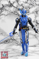 S.H. Figuarts Kamen Rider Blades Lion Senki 17