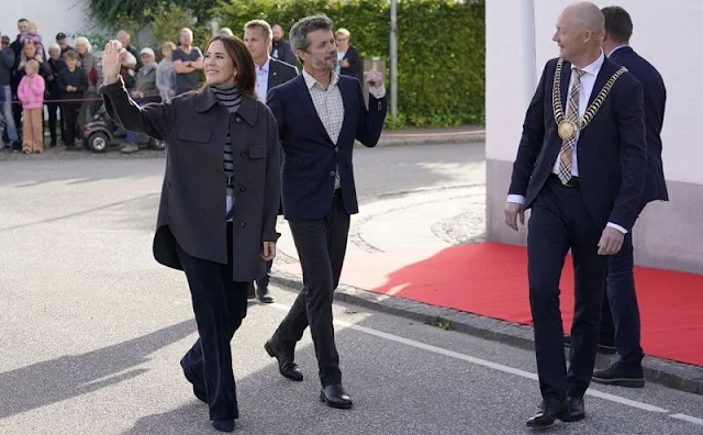 The Crown Prince Couple's Awards 2021. Crown Princess Mary wore a grey over shirt light military, and stripe knit sweater