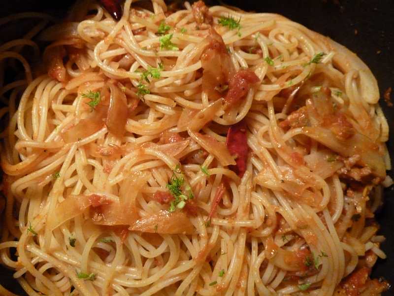 Turbohausfrau: Spaghetti mit Fenchel-Salsiccia-Sugo