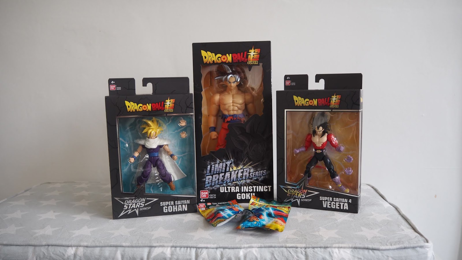 Chic Geek Diary: Dragon Ball Toys from Bandai - Review