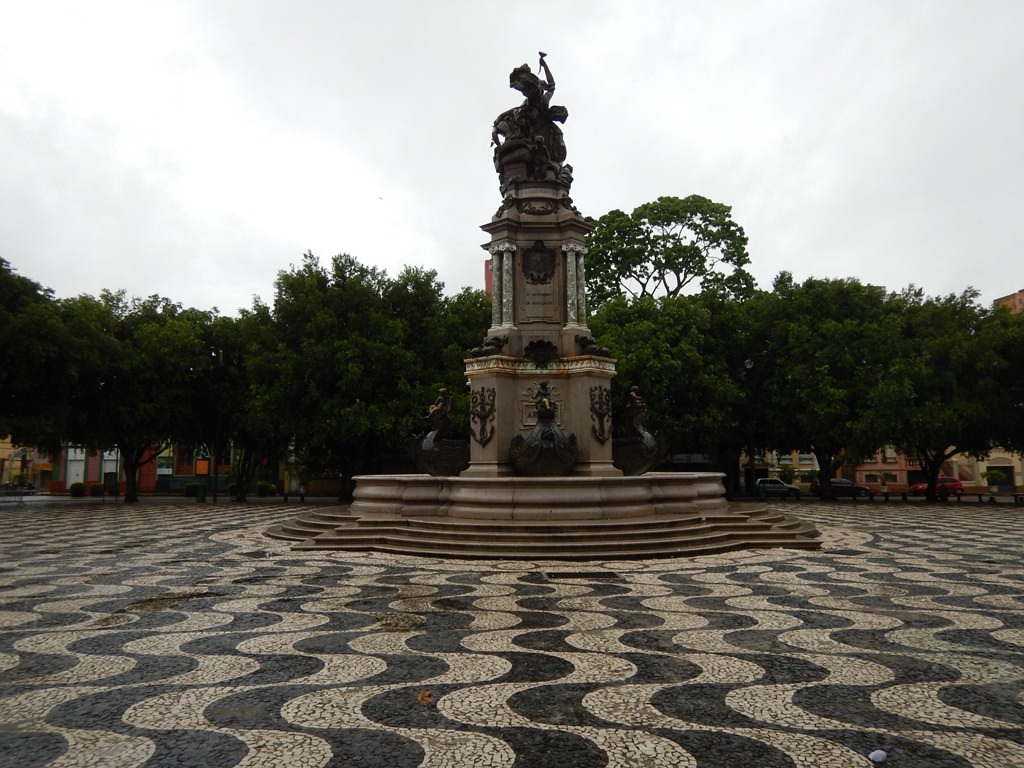 calçadas com pedras portuguesas em manaus