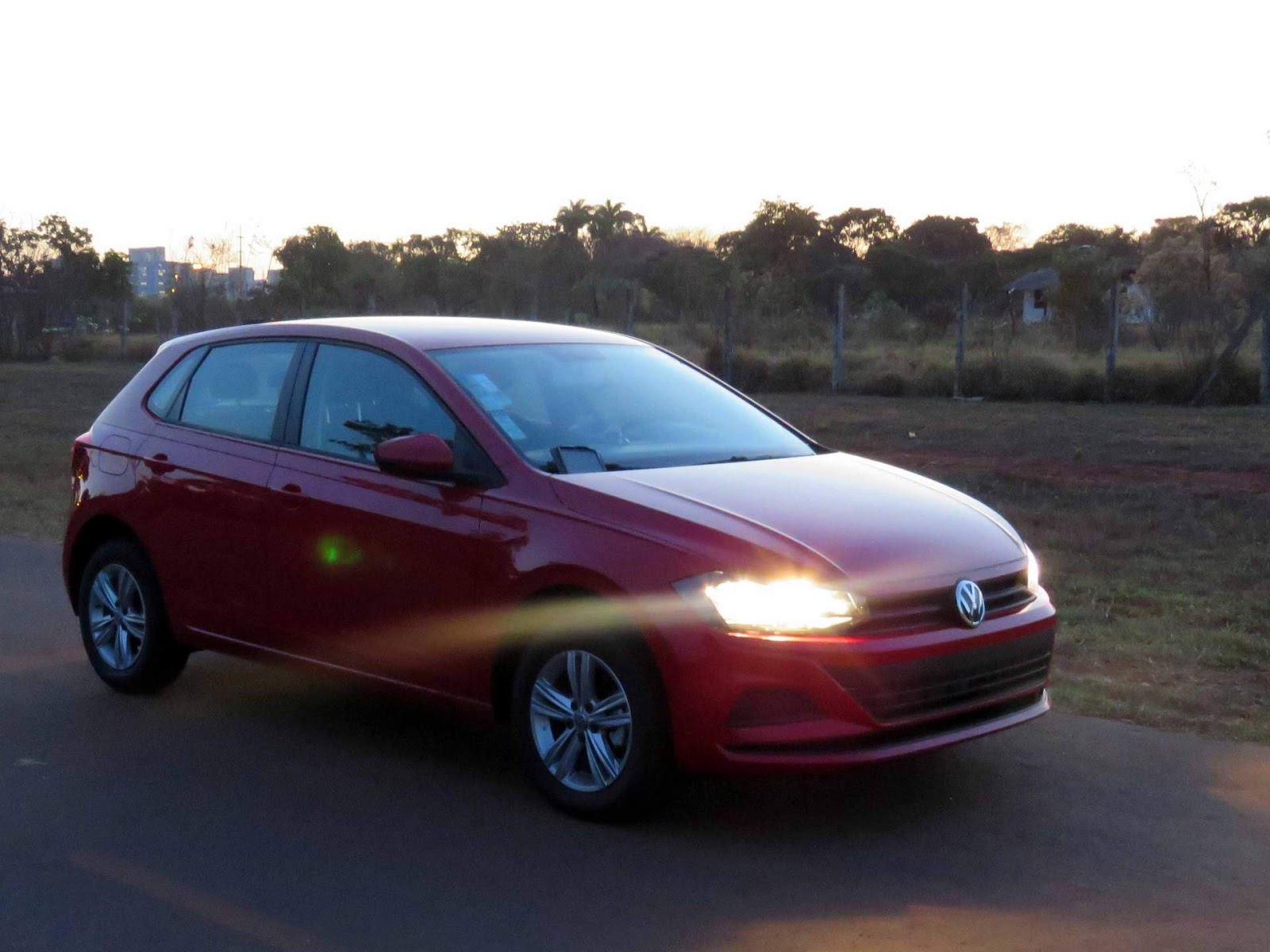 VW Polo 2018 1.0 MPI: preço, consumo, desempenho - vídeo