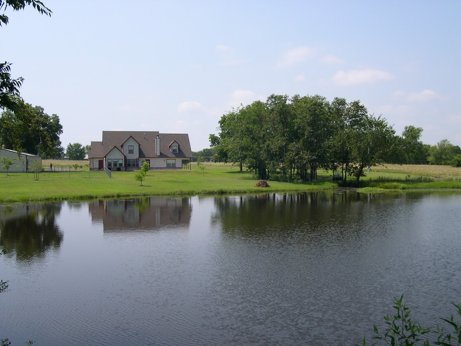 Peak Discounters Home, Shop, Pond, Land for Sale at Fort Gibson Lake