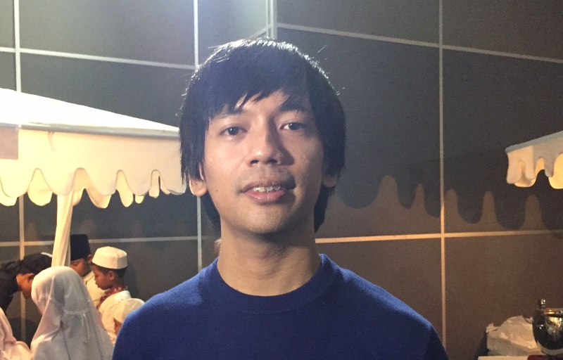 Rian DMASIV Berbuka Puasa Dengan Anak Yatim Rian DMASIV Berbuka Puasa Dengan Anak Yatim