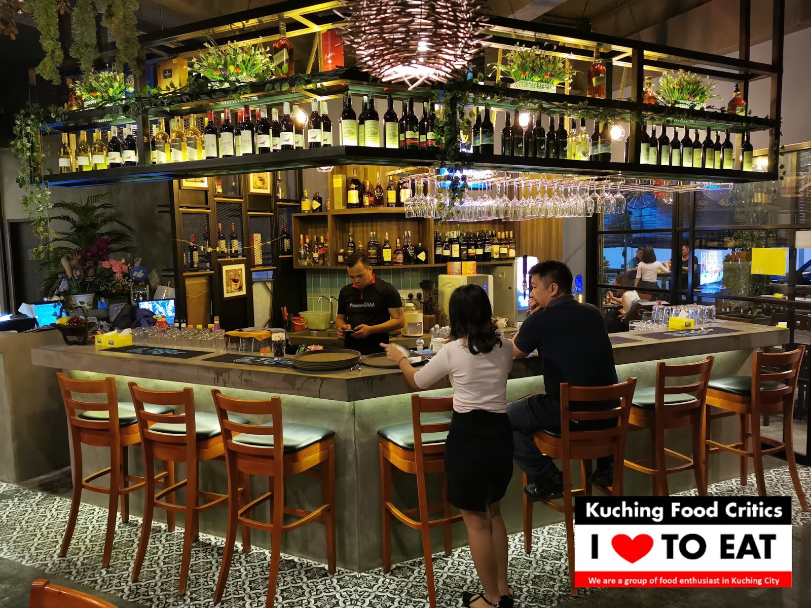 kuching cafe and restaurant