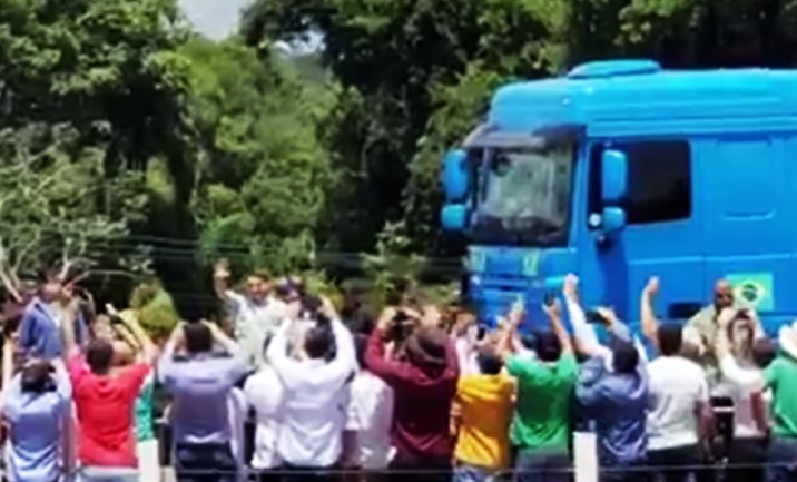 presidente, bolsonaro, jair bolsonaro, chega, de caminhão, daf, chegando, xf, inauguração, inaugura, br, 163. pará, para, asfalto, asfaltada presidente, bolsonaro, jair bolsonaro, chega, de caminhão, daf, chegando, xf, inauguração, inaugura, br, 163. pará, para, asfalto, asfaltada