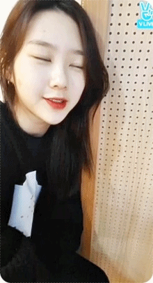 20일만에 V앱 라이브 한 오마이걸 채널 ㅠㅠ.gif | 인스티즈