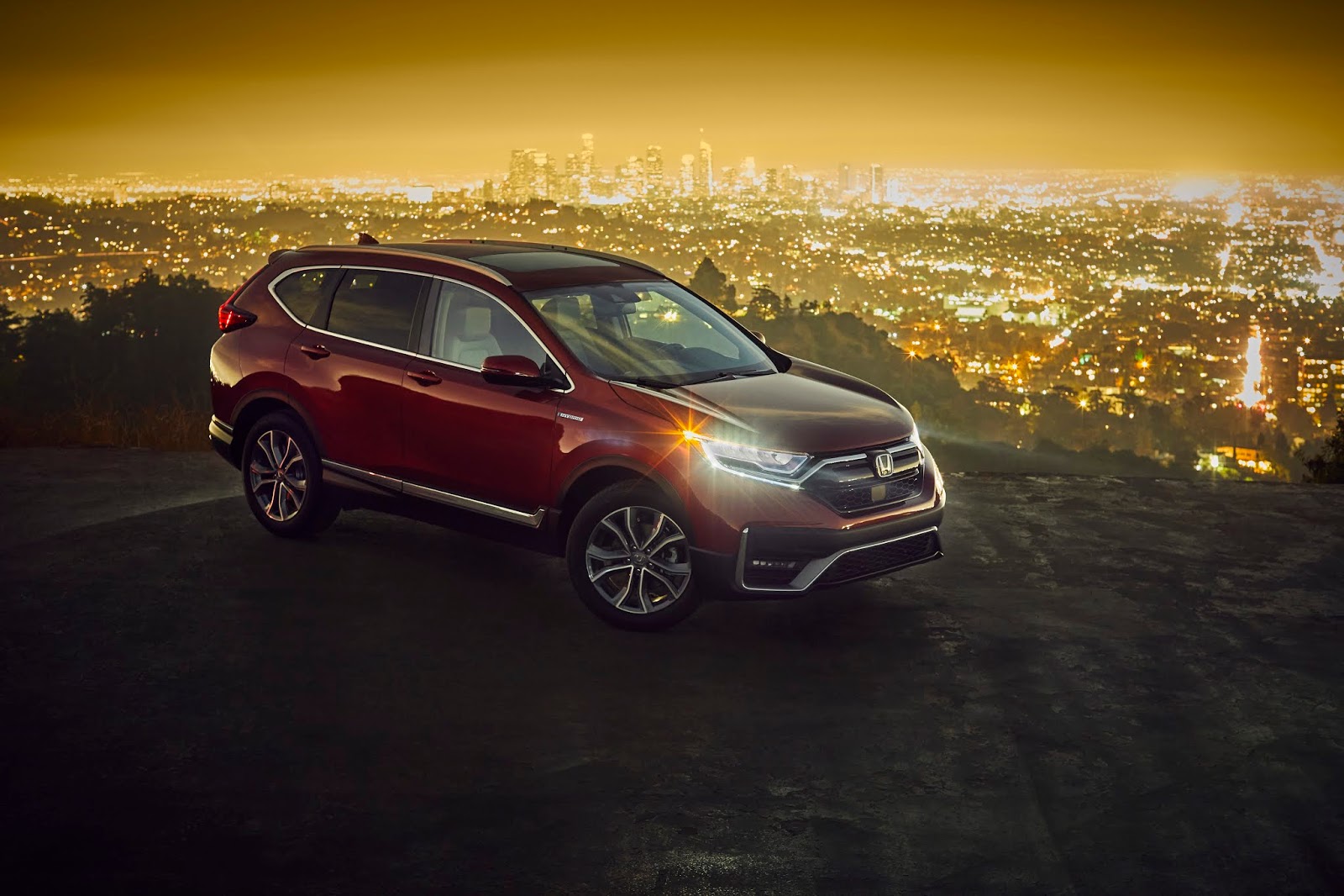 2020 Honda CR-V Hybrid Arriving at Dealerships as the Most Powerful