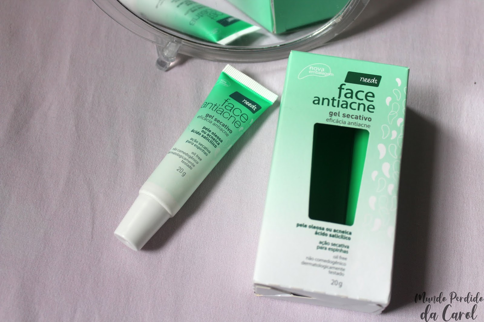 Mundo Perdido da Carol Resenha 2 em 1 Gel Secativo e Curativo para