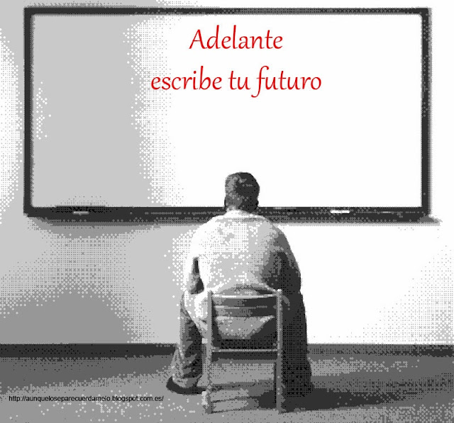 pizarra adelante escribe tu futuro chico sentado