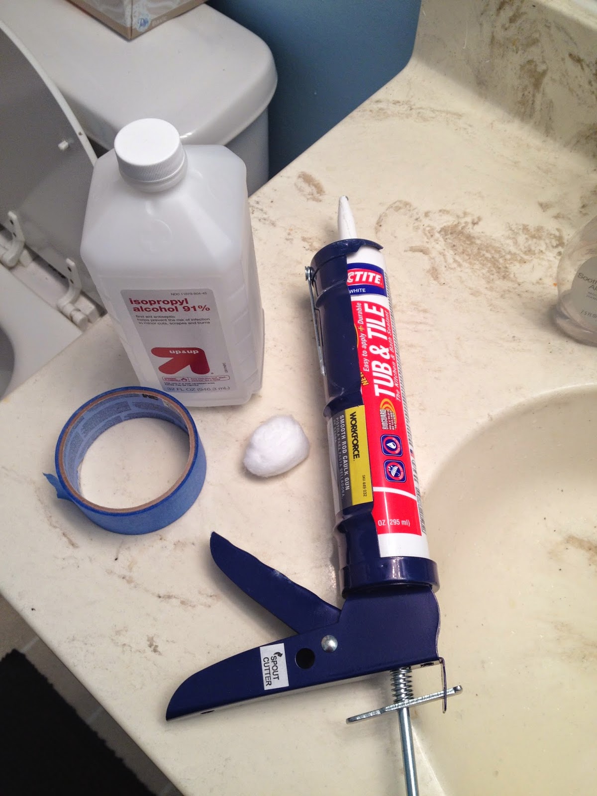 Oh What a Gem! Fresh Caulk How to make your tub and sink look new