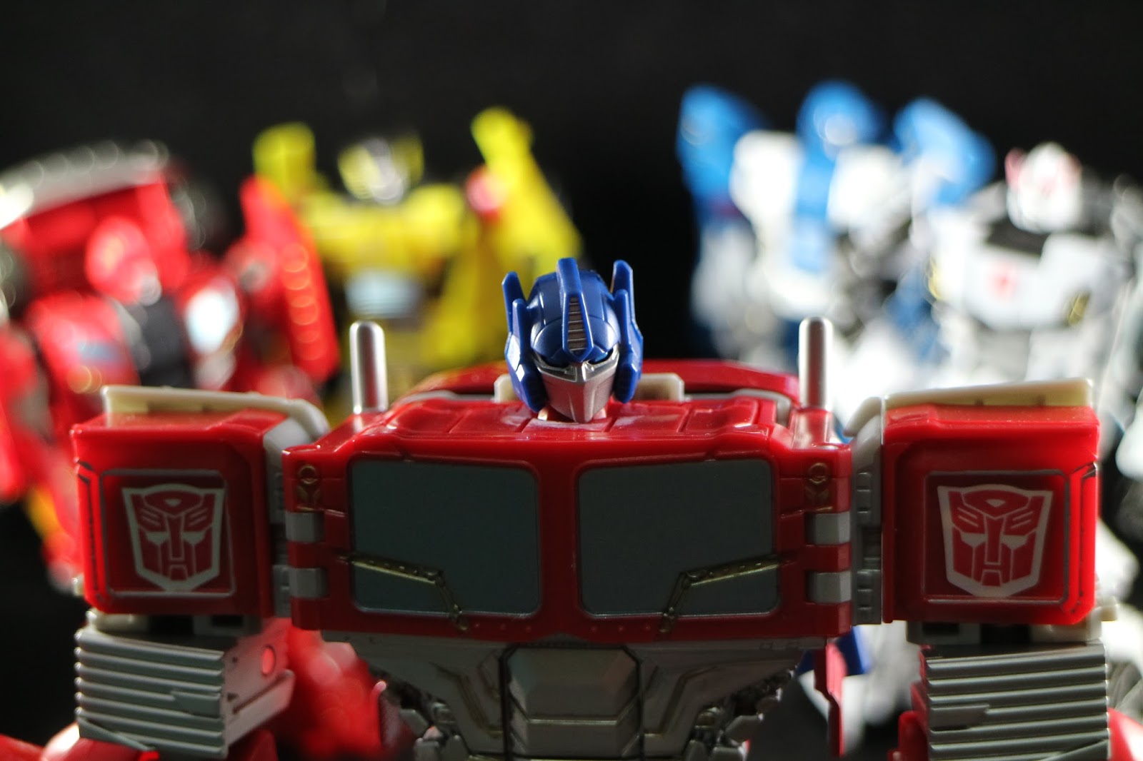 变形金刚 idw 合体战争 合体柯博文 (1/2) 铁皮 太阳风暴 警官 幻影