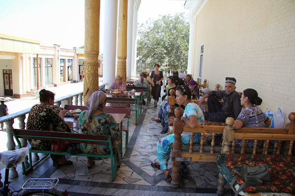 Ouzbékistan, Samarcande, tapshan, tapchane, chaïkhana, © L. Gigout, 2012