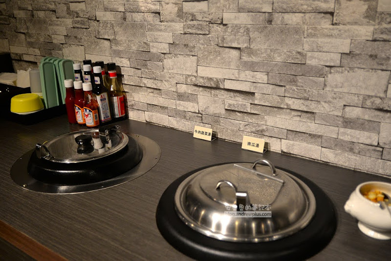 呷牛排-新莊牛排/酥皮濃湯邪惡美味組合!南瓜湯,牛肉蔬菜湯無限量供應