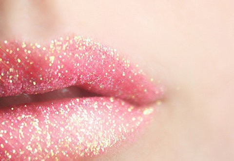 Cute Pink Glossy Glittery Lip Makeup