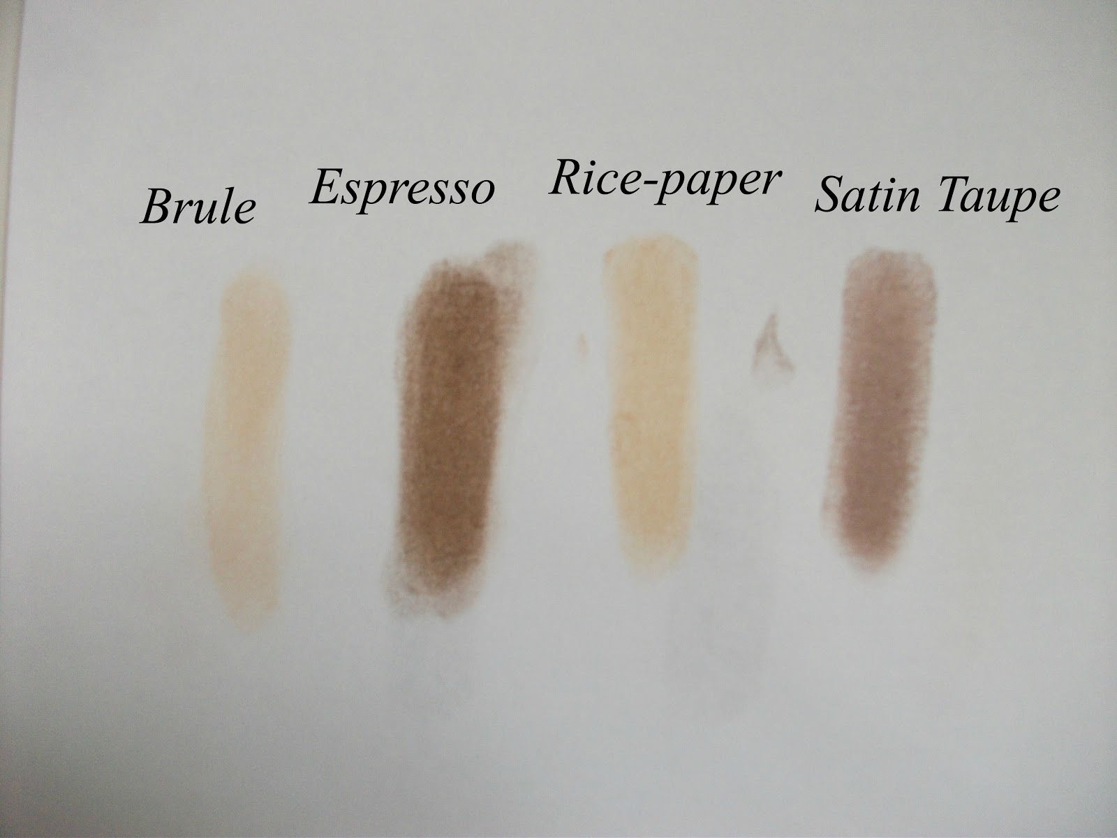 Desire for Makeup!: My MAC Eyeshadow Quad - review and swatch!