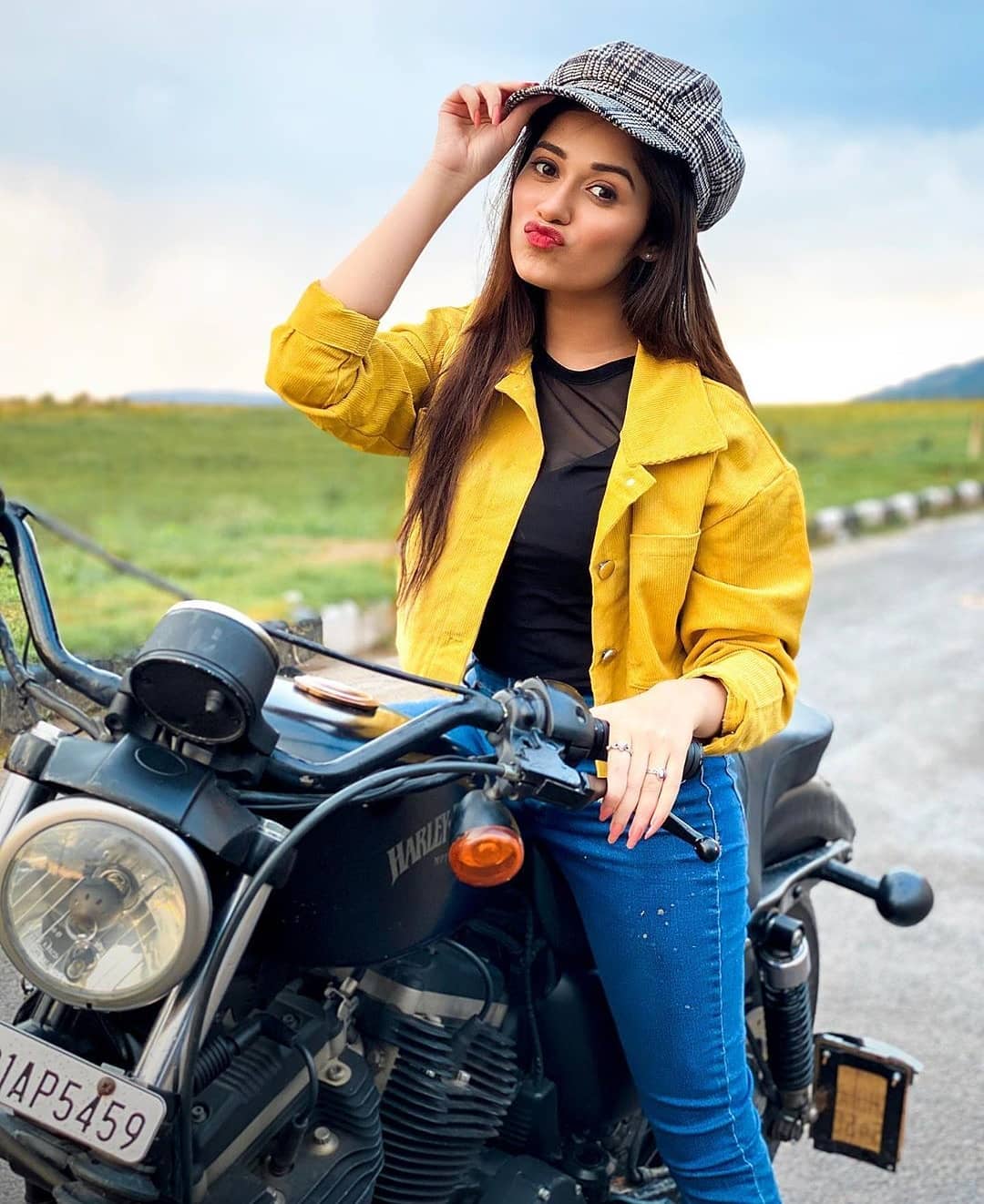 Best Indian Beautiful Actresses DP For Profile Best Indian Beautiful Actresses DP For Profile