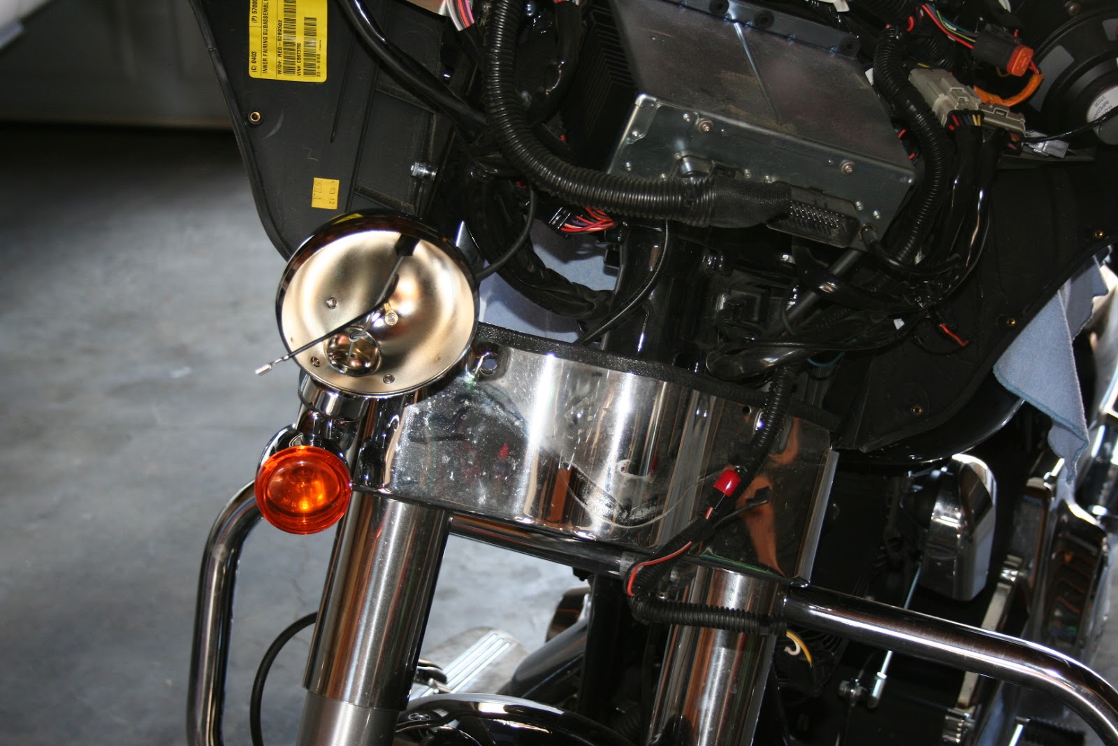 Installing Passing Lamps 2012 Harley Davidson Street Glide