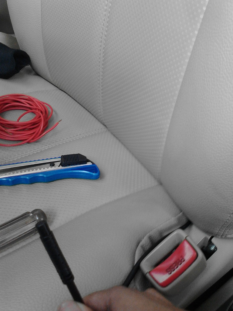 DIY Pasang Headrest Monitor di Grand Livina {eltisatya}