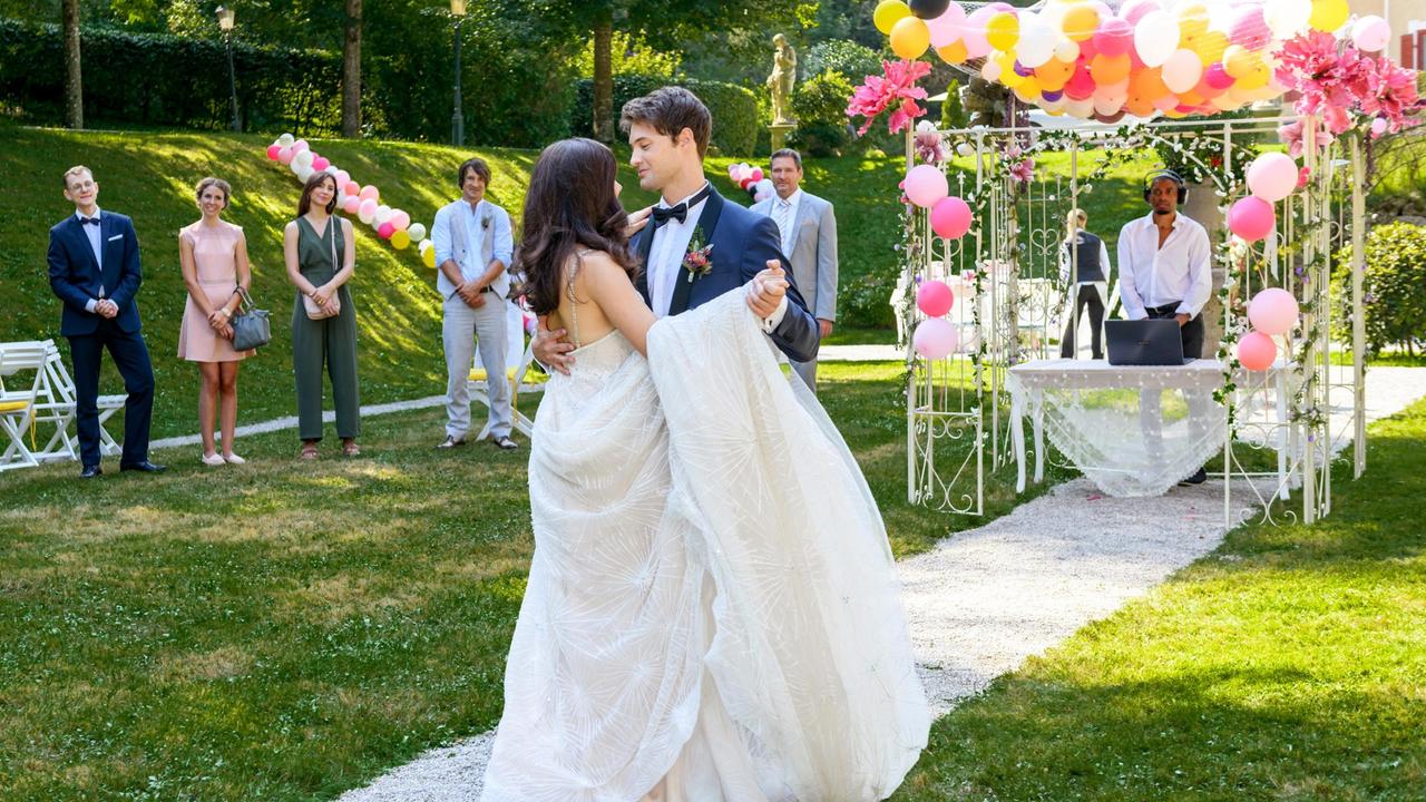 Emma & Felix, quando i sogni diventano realtà I ritorni dei Protagonisti Viktor Saalfeld Emma & Felix, quando i sogni diventano realtà I ritorni dei Protagonisti Viktor Saalfeld