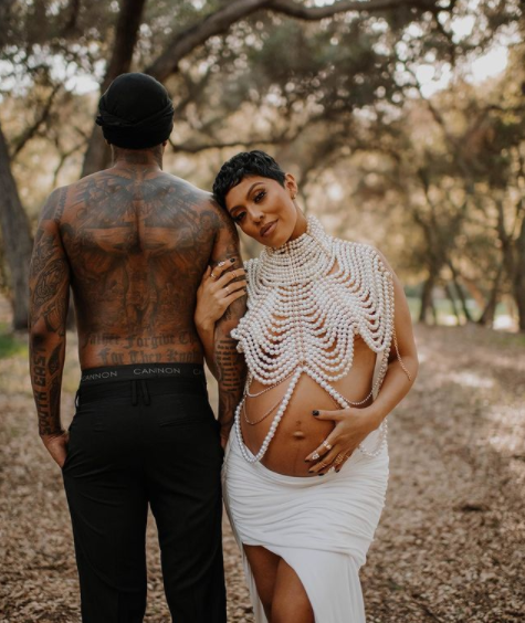 Nick Cannon and Abby De La Rosa are expecting Twins again as he gets more confused