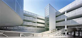 بالصور أجمل 10 مواقف سيارات في العالم