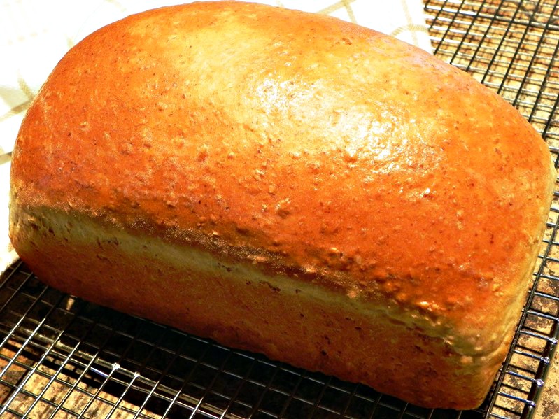The Iowa Housewife Oatmeal Honey Bread