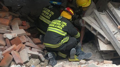 Derrumbe de edificio en Guadalajara deja un muerto y 11 heridos 