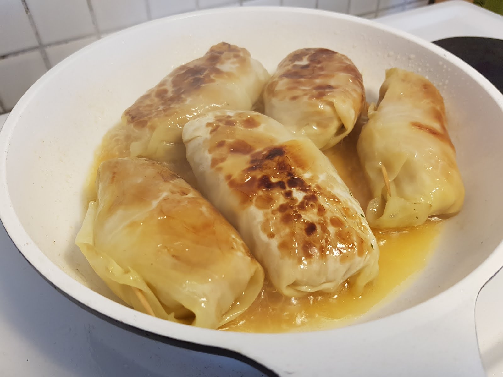 Olav wo gern Kocht: Vegane Kohlrouladen (Krautwickel) Olav wo gern Kocht: Vegane Kohlrouladen (Krautwickel)