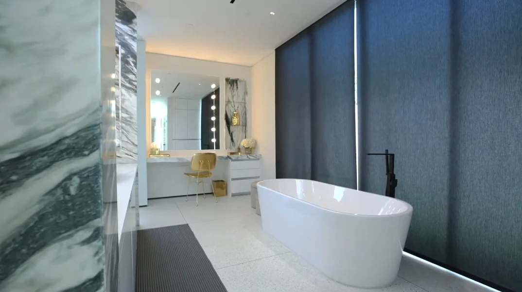 38 Interior Photos vs. 410 Dabney Lane, Beverly Hills, CA Ultra Luxury Contemporary House Tour