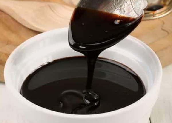 What are the benefits of date molasses for fattening