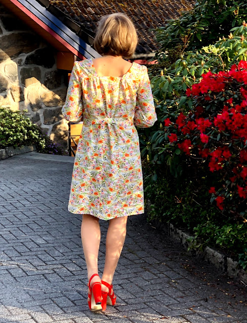 Dress with Square Neck 💟