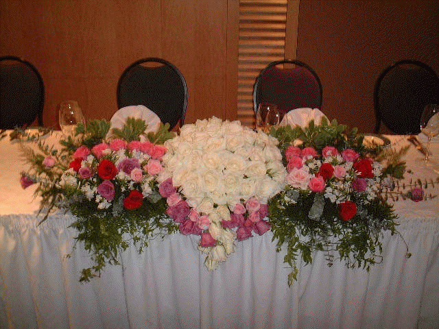 wedding flower decorations for tables Silk flowers would be a nice memory 