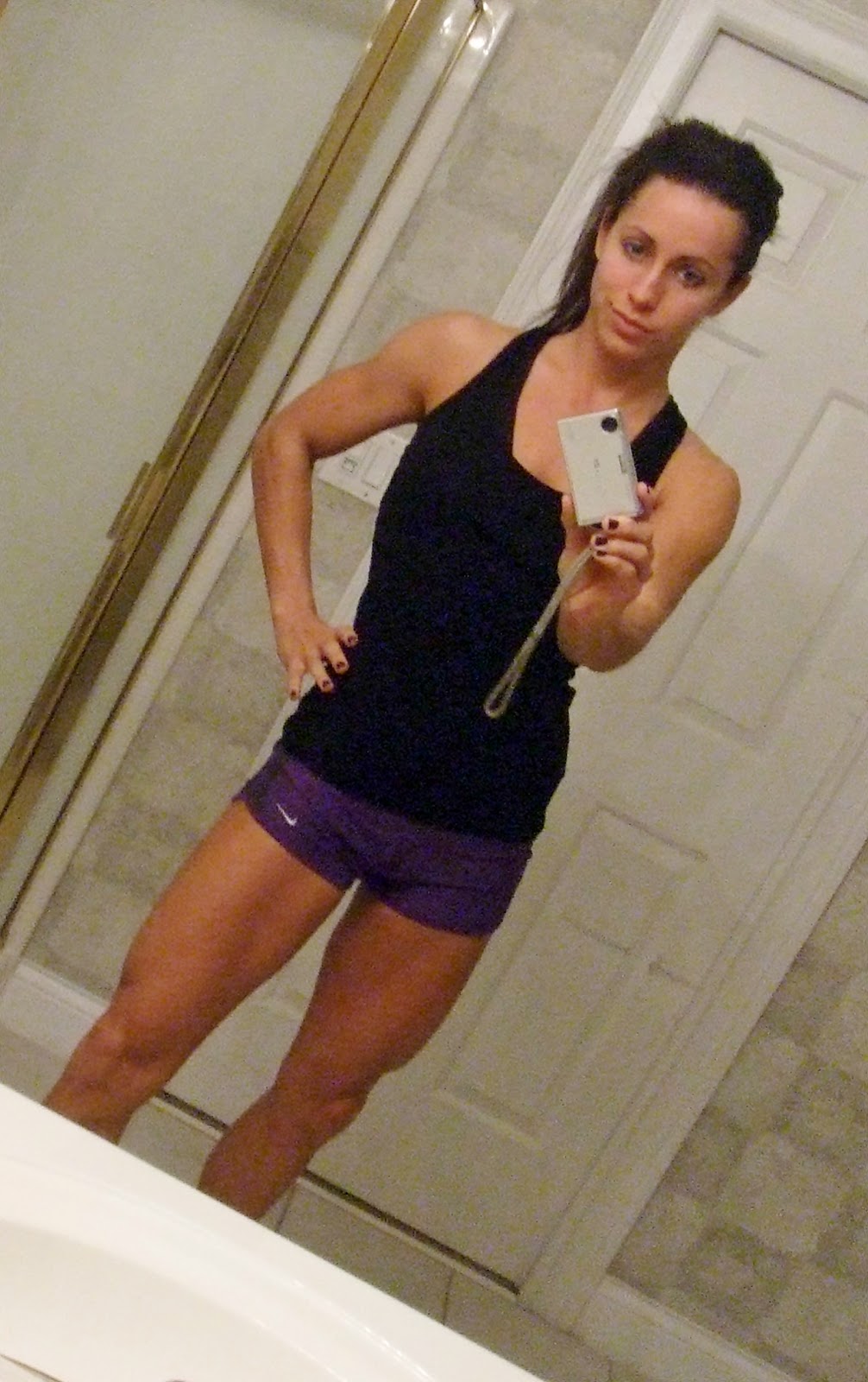 What causes 'big' quads on women? GirlsAskGuys