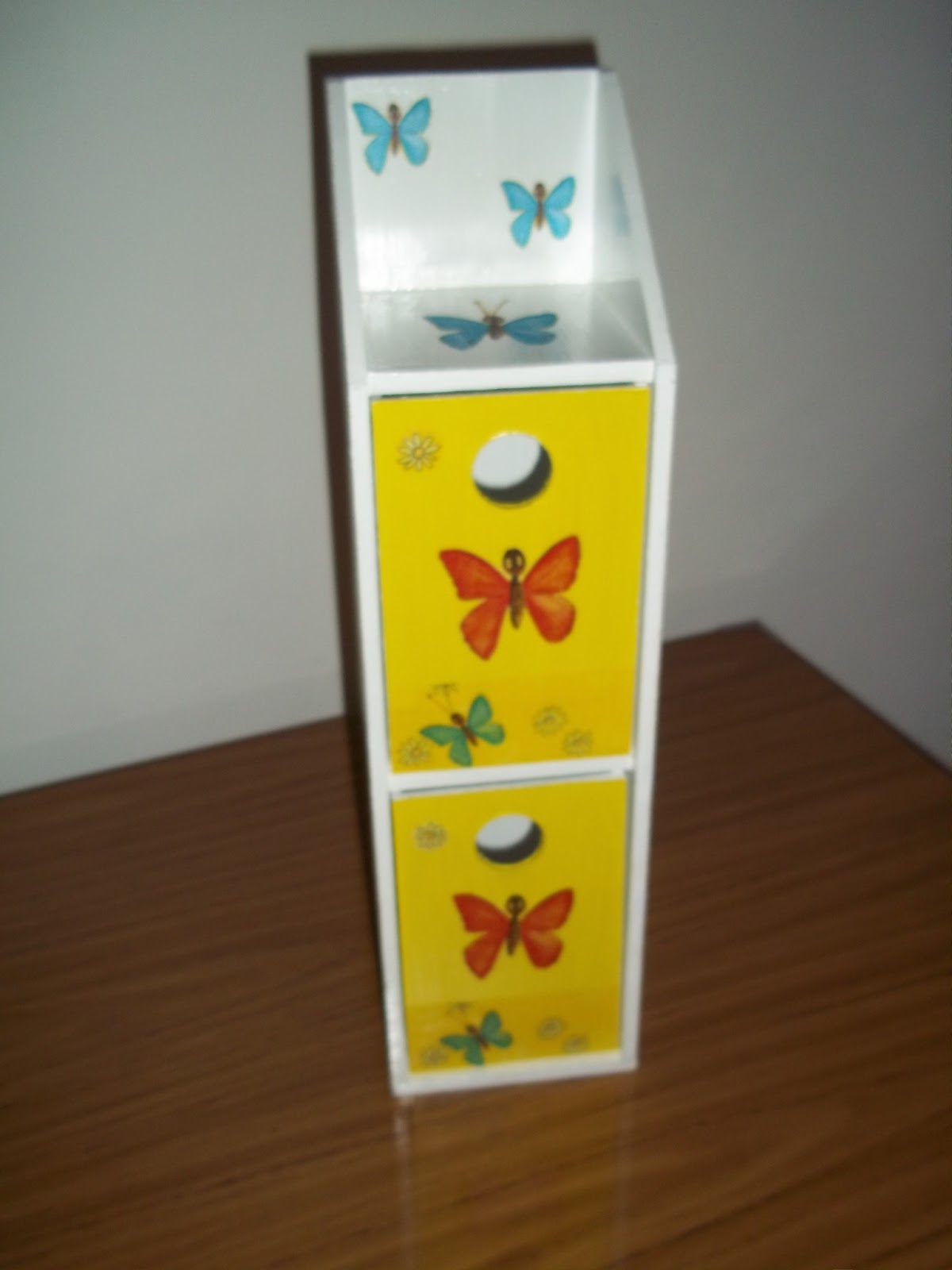 Articulos en Fibrofacil Cajonera vertical multiuso