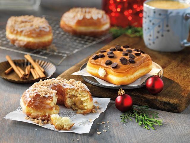 Dunkin' Donuts Debuts New Snickerdoodle Croissant Donut as Part of Holiday Line-up