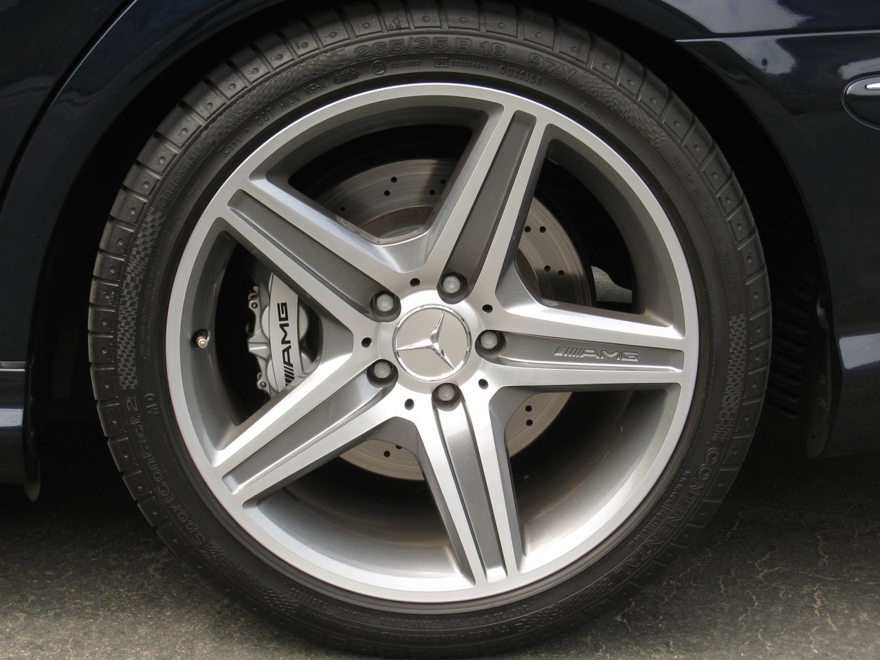 Hight Quality Cars: Mercedes-Benz with AMG Wheels