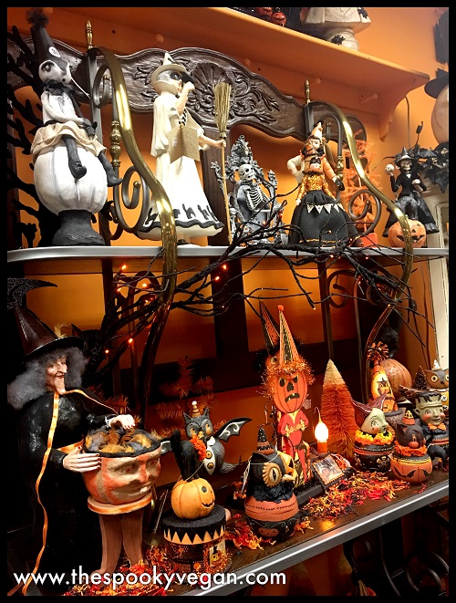 The Spooky Vegan Traditions Holiday Store's Halloween Displays