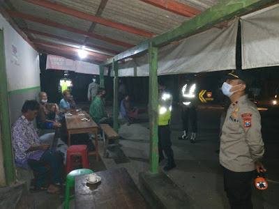 Patroli Gabungan TNI-POLRI dan Satpol PP Kec. Kenduruan, Kab. Tuban Dalam rangka PPKM Darurat Covid-19. .