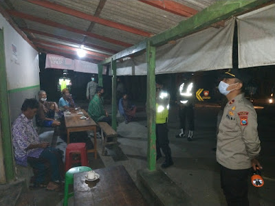 Patroli Gabungan TNI-POLRI dan Satpol PP Kec. Kenduruan, Kab. Tuban Dalam rangka PPKM Darurat Covid-19. . Patroli Gabungan TNI-POLRI dan Satpol PP Kec. Kenduruan, Kab. Tuban Dalam rangka PPKM Darurat Covid-19. .